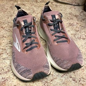 Brooks Levitate 4 Women’s 10.5